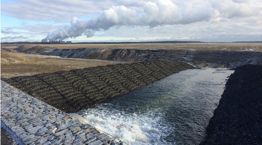 Test flooding at the Lakoma intake structure